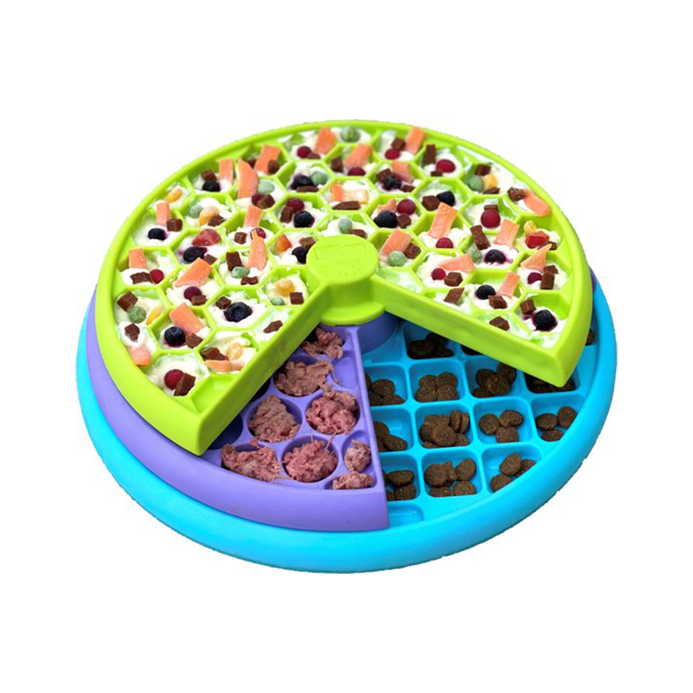 Slow-feeding dog feeder - educational toy