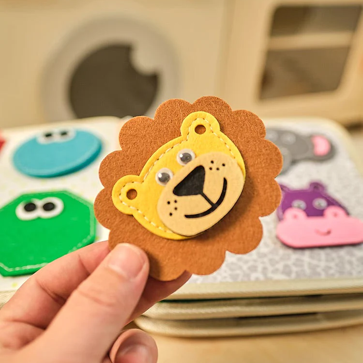 Children’s Giraffe-Themed Quiet Book